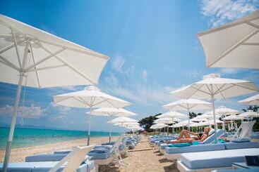 هتل Laguna Resort