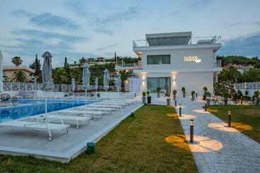 هتل Laguna Resort