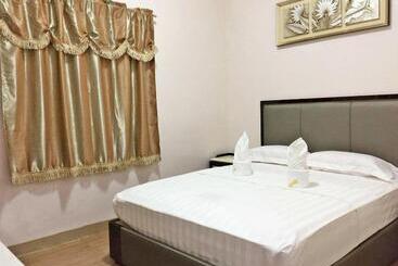 Meaco Royal Hotel Lipa