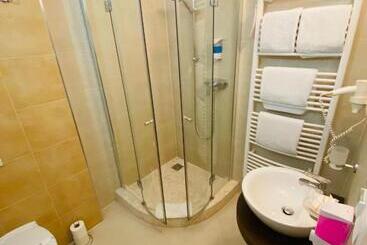 هتل Slamený Dom & Spa