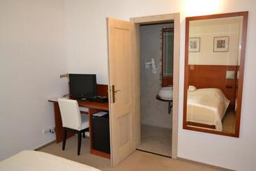 هتل Slamený Dom & Spa