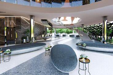 هتل Wyndham Grand Nai Harn Beach Phuket