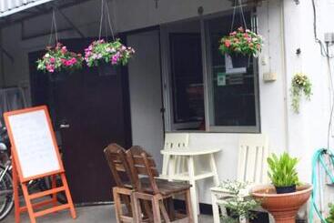 פנסיון Ampawan Guest House
