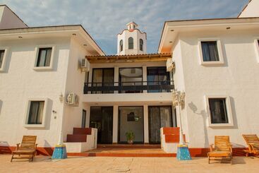 هتل Villa Azul