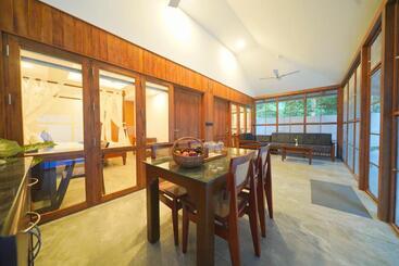 استراحتگاه Once Upon The River, Aluva   Near Cochin International Airport