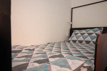 The Prince Of Whales Hostel & Bar
