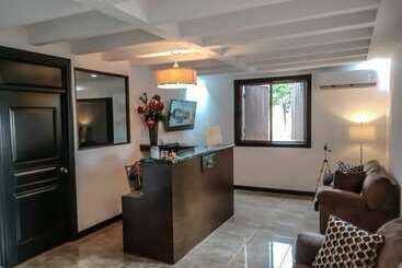 هتل Boutique Villa Toscana