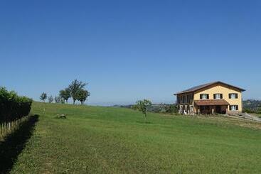 پانسیون Al Tirabusòn Country House