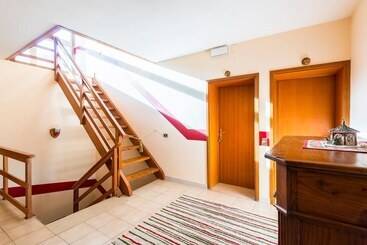 تختخواب و صبحانه Locanda Farinati