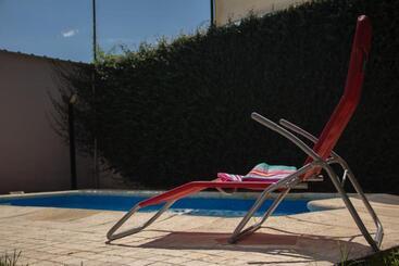هتل Caminos Hostal