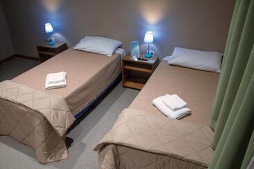 هتل Caminos Hostal