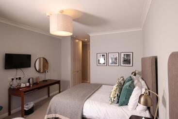 هتل Michelangelos   Rooms, Restaurant & Bar