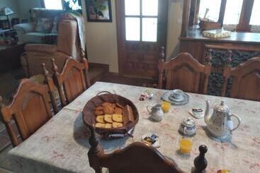 Pension Trescasas