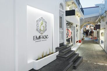پانسیون Emfasis Villa