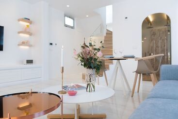 پانسیون Emfasis Villa