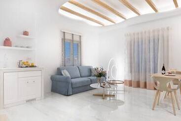 پانسیون Emfasis Villa