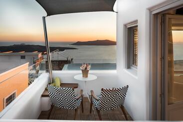 پانسیون Emfasis Villa