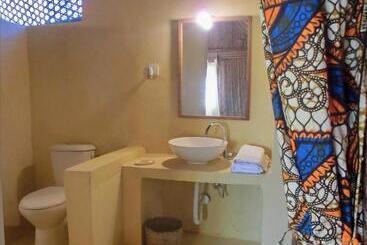 تختخواب و صبحانه Jabar Lodge