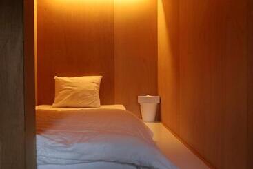 Hostel Mog