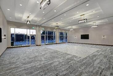 هتل Candlewood Suites   Kingston West, An Ihg