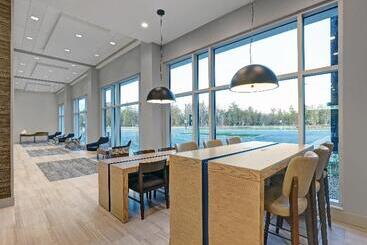 هتل Candlewood Suites   Kingston West, An Ihg