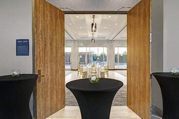 هتل Candlewood Suites   Kingston West, An Ihg