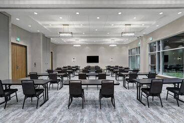 هتل Candlewood Suites   Kingston West, An Ihg