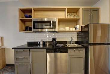 هتل Candlewood Suites   Kingston West, An Ihg