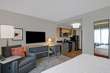 هتل Candlewood Suites   Kingston West, An Ihg