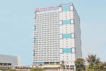 هتل Oyo Flagship 755 Appartel Grand Dhika City