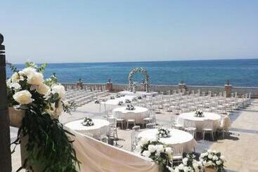 هتل Ramada By Wyndham Van