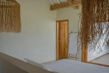 هتل Rancho Eden