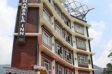 هتل Shambala Inn