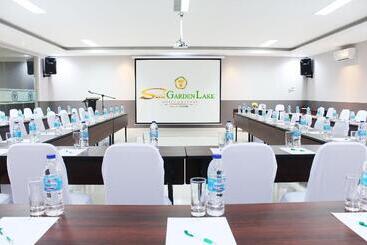 هتل Suni Sentani Managed By East Season