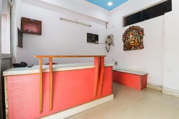 هتل Spot On 46219 Satkar Guest House