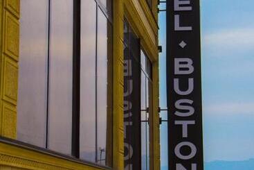 هتل Buston