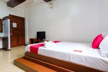 هاستل Reddoorz Premium @ Abueg Road Extension