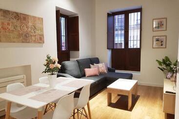 Apartamentos Granada Deluxe 3000