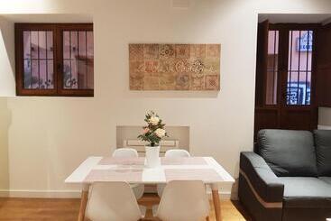 Apartamentos Granada Deluxe 3000