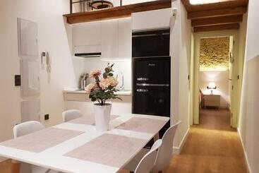 Apartamentos Granada Deluxe 3000