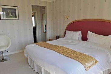 تختخواب و صبحانه Loch Roag Guest House & Eshcol Guest House