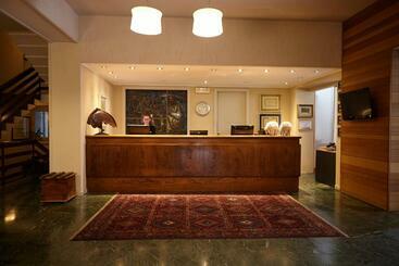 هتل Lo Chalet