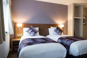 هتل Toby Carvery Hull By Innkeeper S Collection