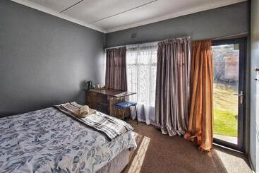 پانسیون The Orchid Guesthouse