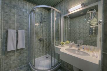 River Inn Resort And Spa