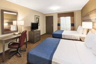 هتل Baymont By Wyndham Downtown Detroit