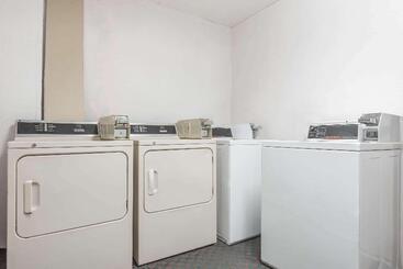 هتل Days Inn By Wyndham Amarillo  Medical Center