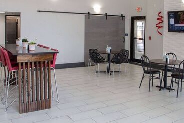 هتل Days Inn By Wyndham Amarillo  Medical Center