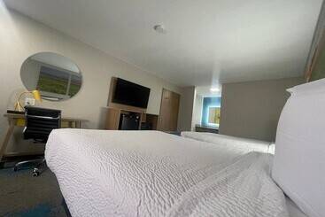 هتل Days Inn By Wyndham Amarillo  Medical Center
