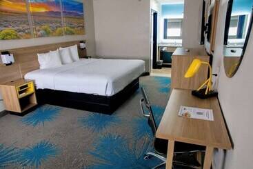 هتل Days Inn By Wyndham Amarillo  Medical Center